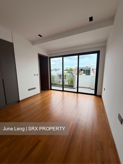 Sembawang Straits Estate (D27), Terrace #635505121